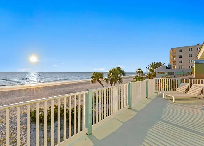 Holiday home Walks On The Shores Private Front Access *