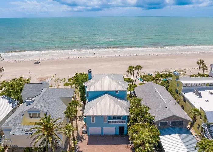 Walks On The Shores Private Front Access Holiday home *
