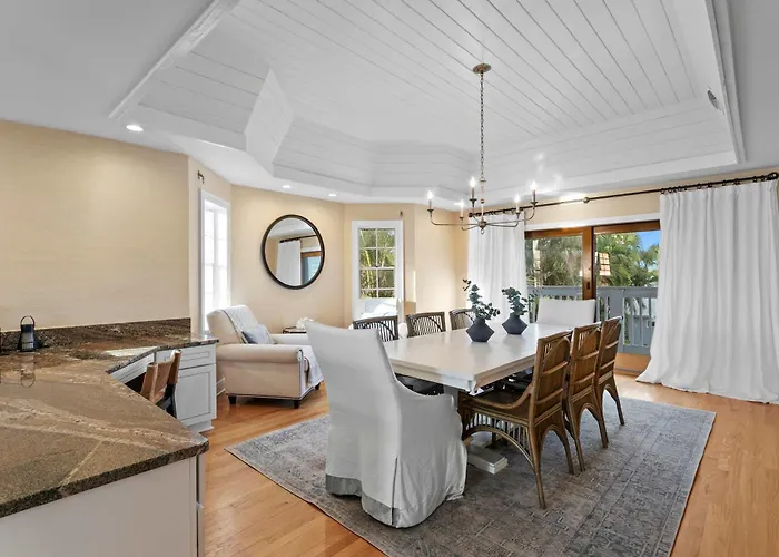 Walks On The Shores Private Front Access Holiday home Clearwater Beach