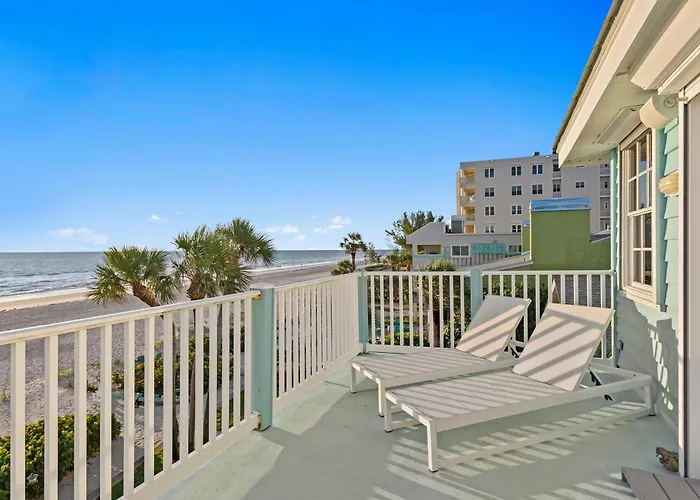 Walks On The Shores Private Front Access Holiday home Clearwater Beach