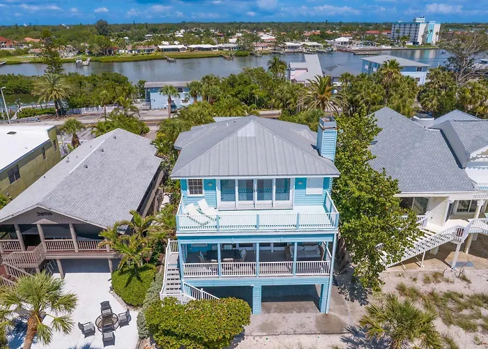 Walks On The Shores Private Front Access * Clearwater Beach